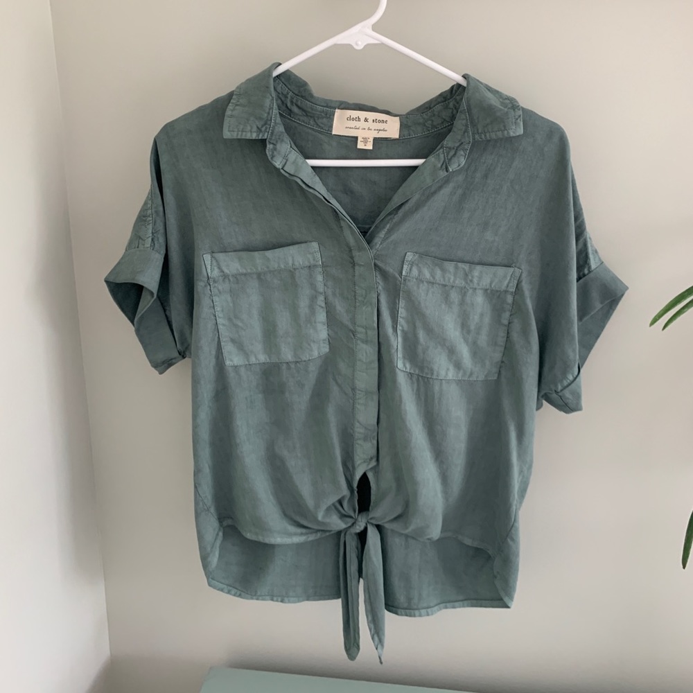 Cloth and Stone tie front button up